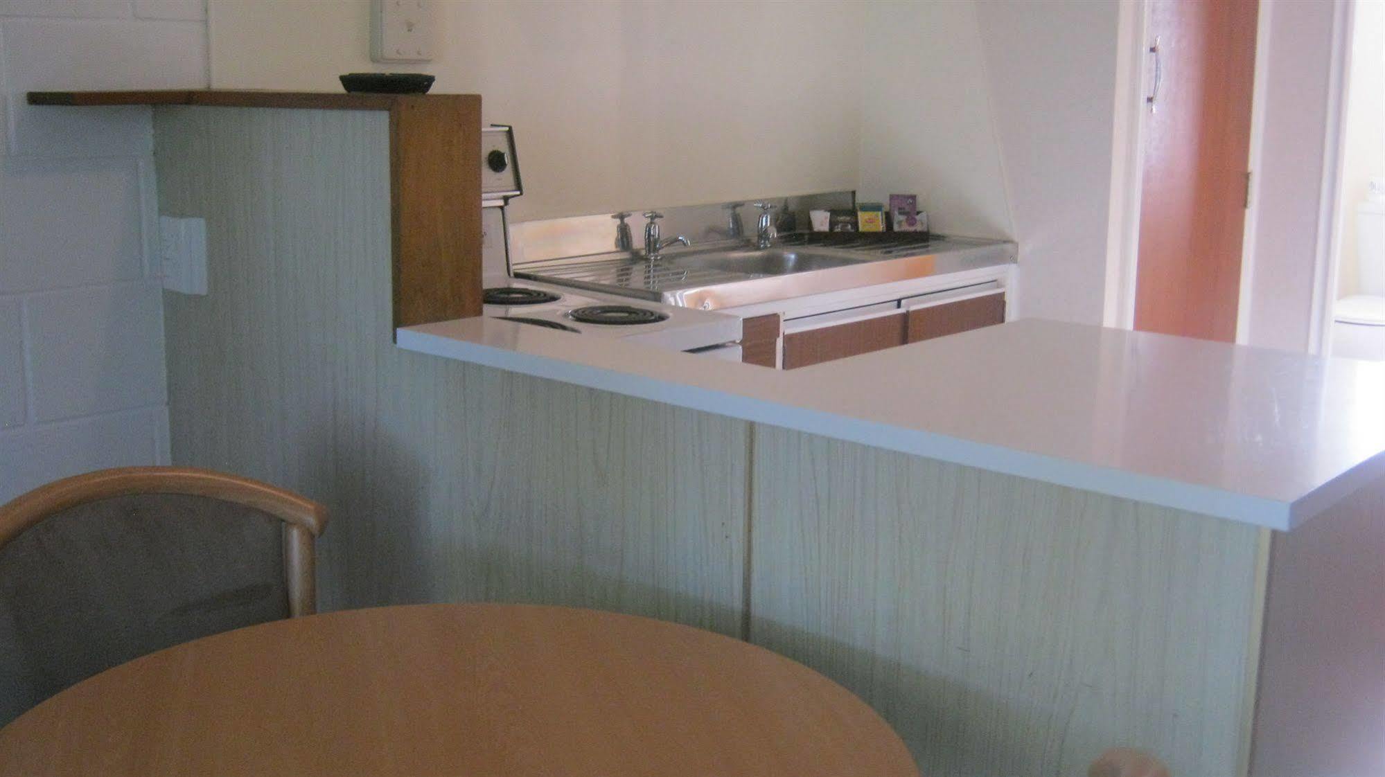 סטרטפורד Broadway Lodge Motel מראה חיצוני תמונה