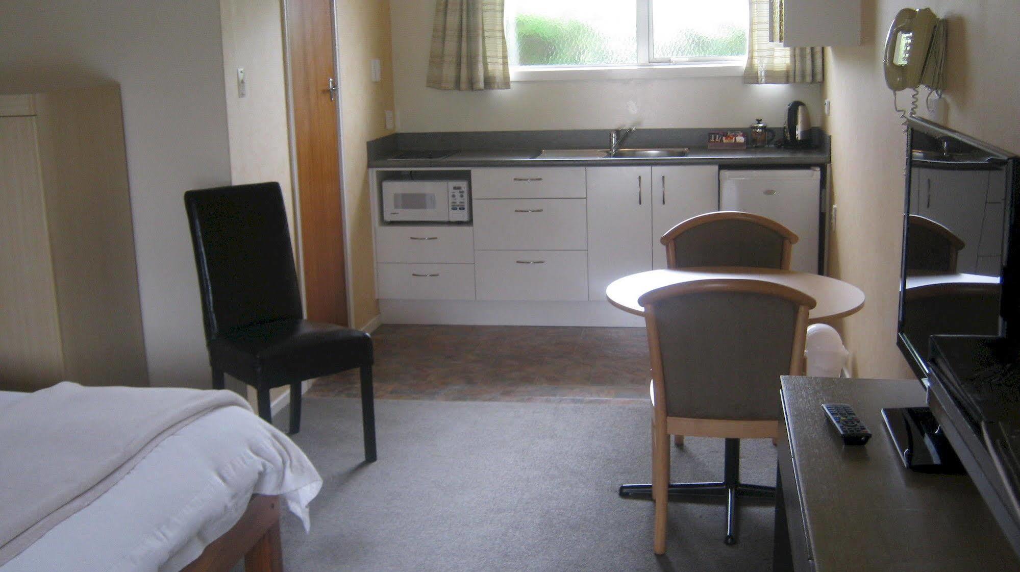 סטרטפורד Broadway Lodge Motel מראה חיצוני תמונה